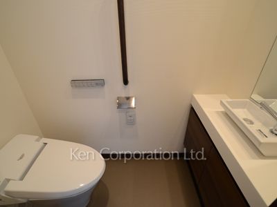 ラ・トゥール新宿グランドの写真 トイレ