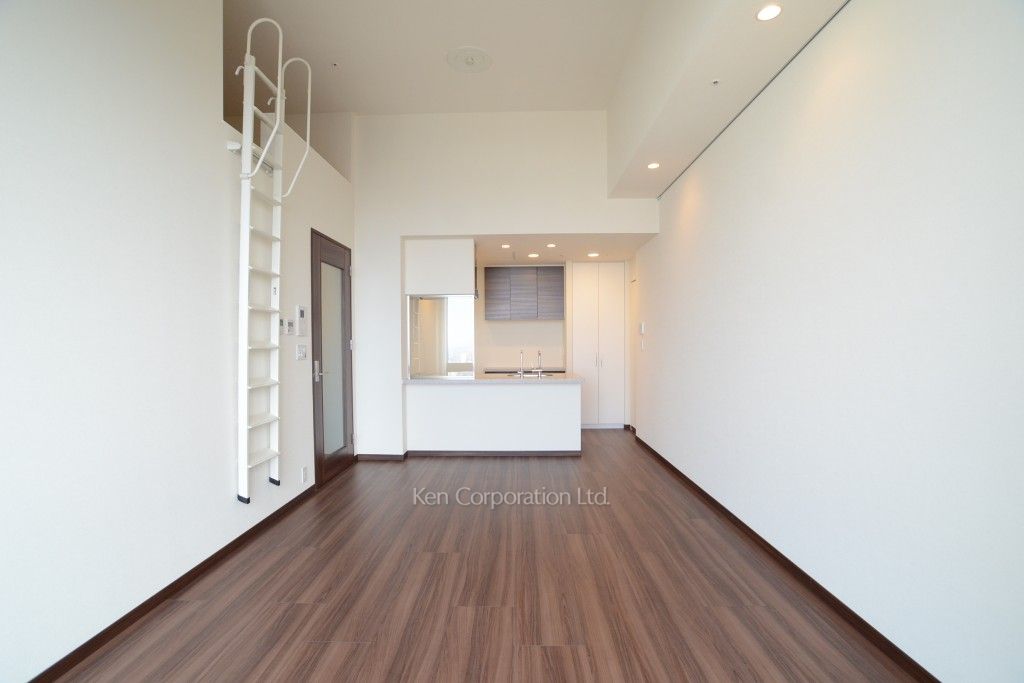 ラ・トゥール新宿グランドの写真 リビングダイニング