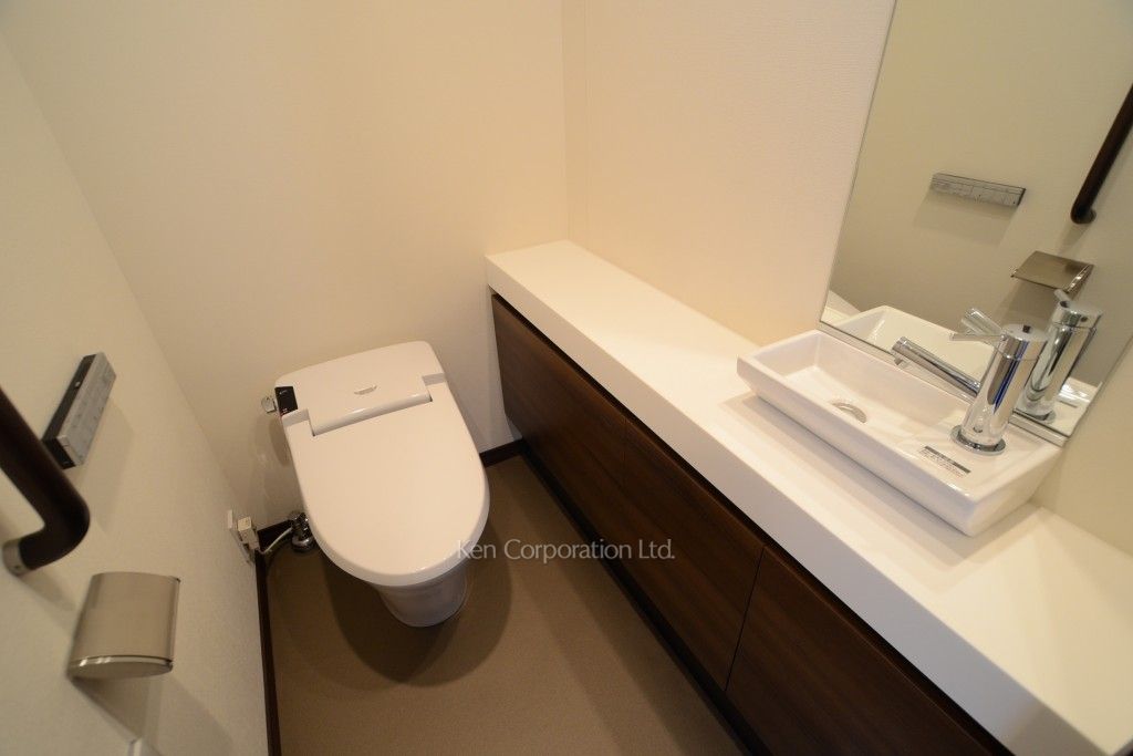 ラ・トゥール新宿グランドの写真 トイレ ※36階の同じ間取タイプを撮影。仕様が異なることがあります。