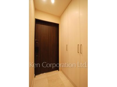 ラ・トゥール新宿グランドの写真 玄関 ※15階の同じ間取タイプを撮影。仕様が異なることがあります。