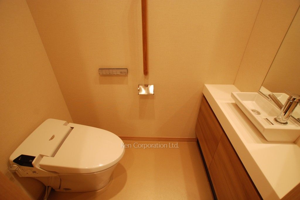 ラ・トゥール新宿グランドの写真 トイレ ※15階の同じ間取タイプを撮影。仕様が異なることがあります。