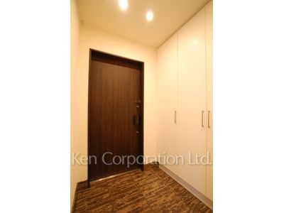 ラ・トゥール新宿グランドの写真 玄関 ※28階の同じ間取タイプを撮影。仕様が異なることがあります。