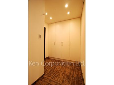 ラ・トゥール新宿グランドの写真 玄関 ※28階の同じ間取タイプを撮影。仕様が異なることがあります。