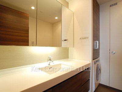 ラ・トゥール新宿グランドの写真 パウダールーム ※28階の同じ間取タイプを撮影。仕様が異なることがあります。