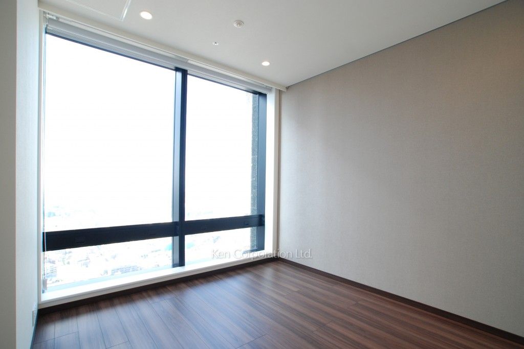 ラ・トゥール新宿グランドの写真 ベッドルーム ※28階の同じ間取タイプを撮影。仕様が異なることがあります。