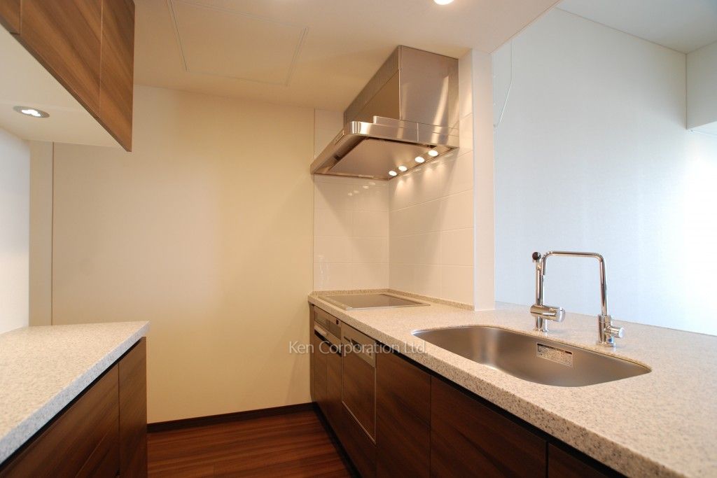 ラ・トゥール新宿グランドの写真 キッチン ※28階の同じ間取タイプを撮影。仕様が異なることがあります。