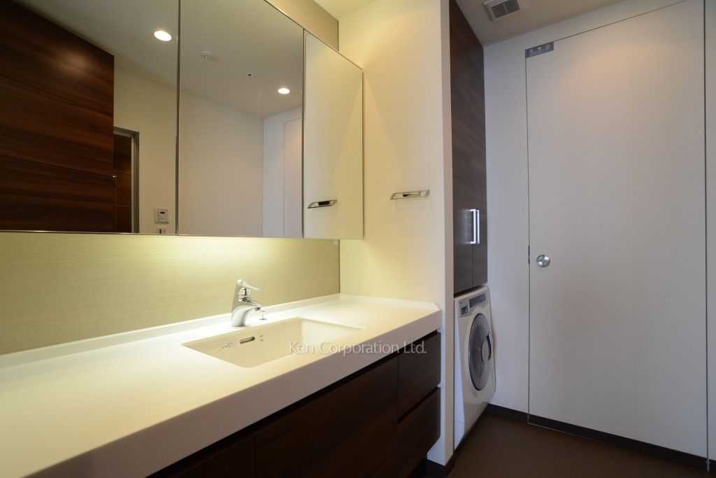 ラ・トゥール新宿グランドの写真 パウダールーム ※32階の同じ間取タイプを撮影。仕様が異なることがあります。