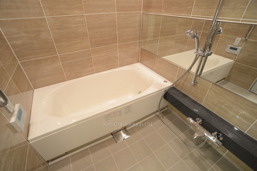 ラ・トゥール新宿グランドの写真 バスルーム ※32階の同じ間取タイプを撮影。仕様が異なることがあります。