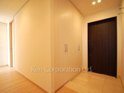 ラ・トゥール新宿グランドの写真 玄関 ※39階の同じ間取タイプを撮影。仕様が異なることがあります。