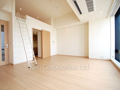 ラ・トゥール新宿グランドの写真 リビングダイニング ※39階の同じ間取タイプを撮影。仕様が異なることがあります。