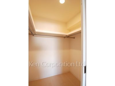 レジディア祐天寺の写真 ウォークインクローゼット