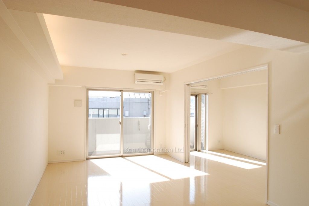 レジディア祐天寺の写真 リビングダイニング