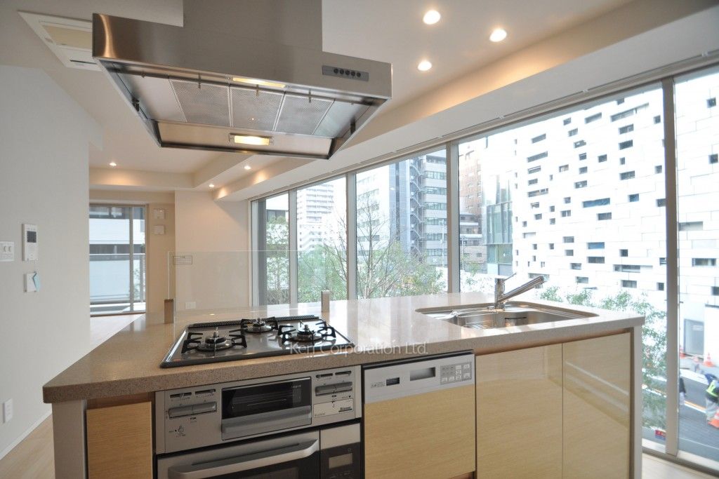 コンフォリア新宿イーストサイドタワーの写真 キッチン