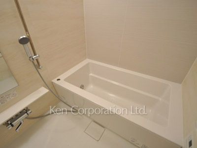 コンフォリア新宿イーストサイドタワーの写真 バスルーム ※2階の同じ間取タイプを撮影。仕様が異なることがあります。