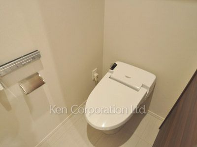 コンフォリア新宿イーストサイドタワーの写真 トイレ ※2階の同じ間取タイプを撮影。仕様が異なることがあります。