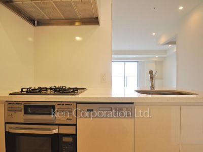 コンフォリア新宿イーストサイドタワーの写真 キッチン ※17階の同じ間取タイプを撮影。仕様が異なることがあります。