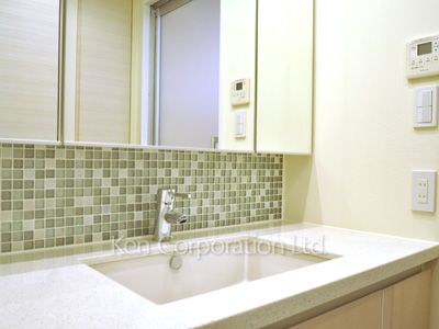 コンフォリア新宿イーストサイドタワーの写真 パウダールーム ※17階の同じ間取タイプを撮影。仕様が異なることがあります。