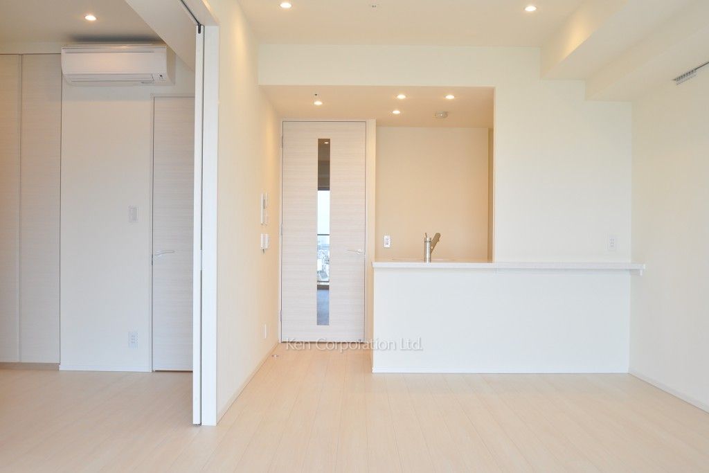 コンフォリア新宿イーストサイドタワーの写真 居室（LDなど） ※17階の同じ間取タイプを撮影。仕様が異なることがあります。