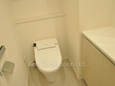 コンフォリア新宿イーストサイドタワーの写真 トイレ ※29階の同じ間取タイプを撮影。仕様が異なることがあります。