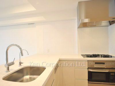 コンフォリア新宿イーストサイドタワーの写真 キッチン ※29階の同じ間取タイプを撮影。仕様が異なることがあります。