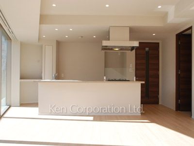 コンフォリア新宿イーストサイドタワーの写真 居室（LDなど） ※2階の同じ間取タイプを撮影。仕様が異なることがあります。