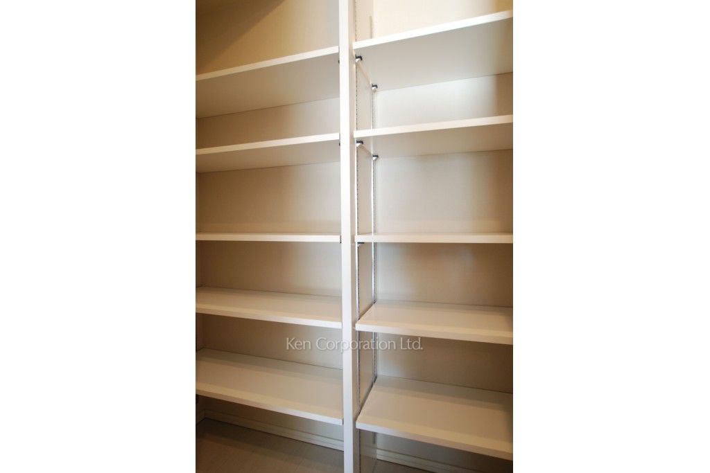 コンフォリア新宿イーストサイドタワーの写真 クローゼット ※2階の同じ間取タイプを撮影。仕様が異なることがあります。