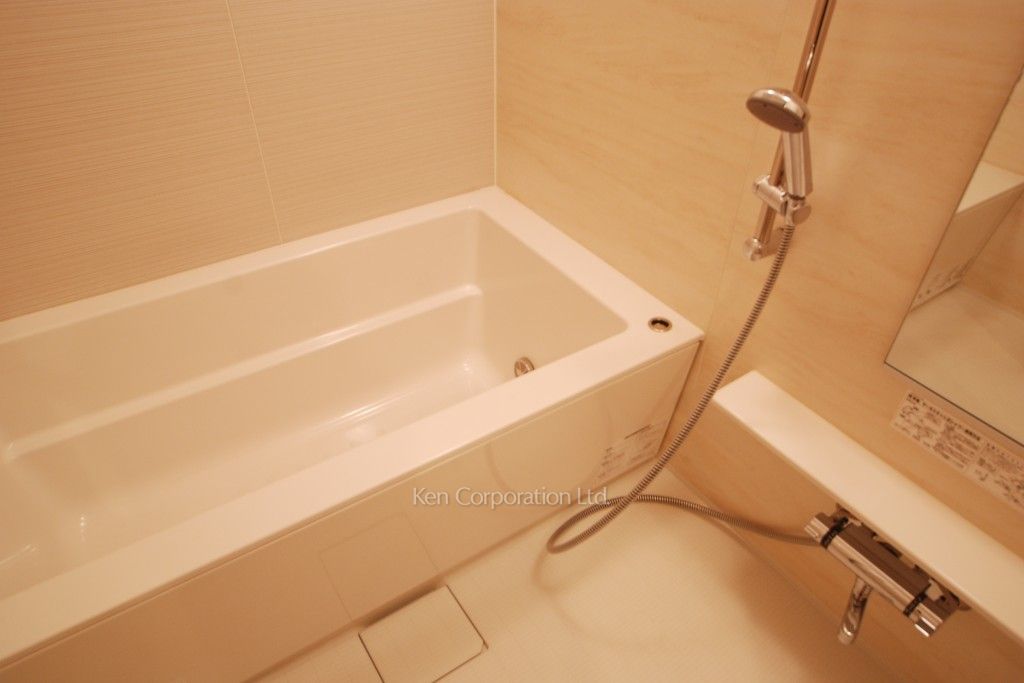 コンフォリア新宿イーストサイドタワーの写真 バスルーム ※2階の同じ間取タイプを撮影。仕様が異なることがあります。