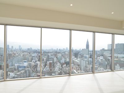 コンフォリア新宿イーストサイドタワーの写真 居室（LDなど） ※25階の同じ間取タイプを撮影。仕様が異なることがあります。