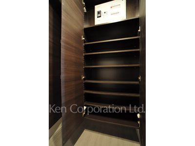 コンフォリア新宿イーストサイドタワーの写真 シューズクローゼット