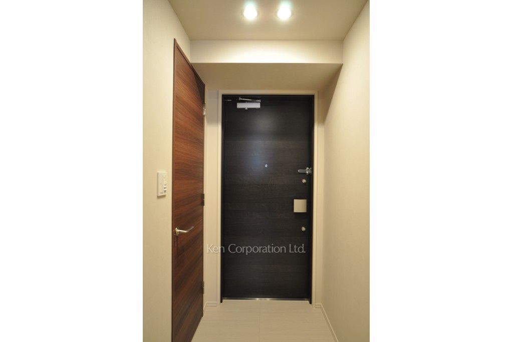 コンフォリア新宿イーストサイドタワーの写真 玄関 ※18階の同じ間取タイプを撮影。仕様が異なることがあります。