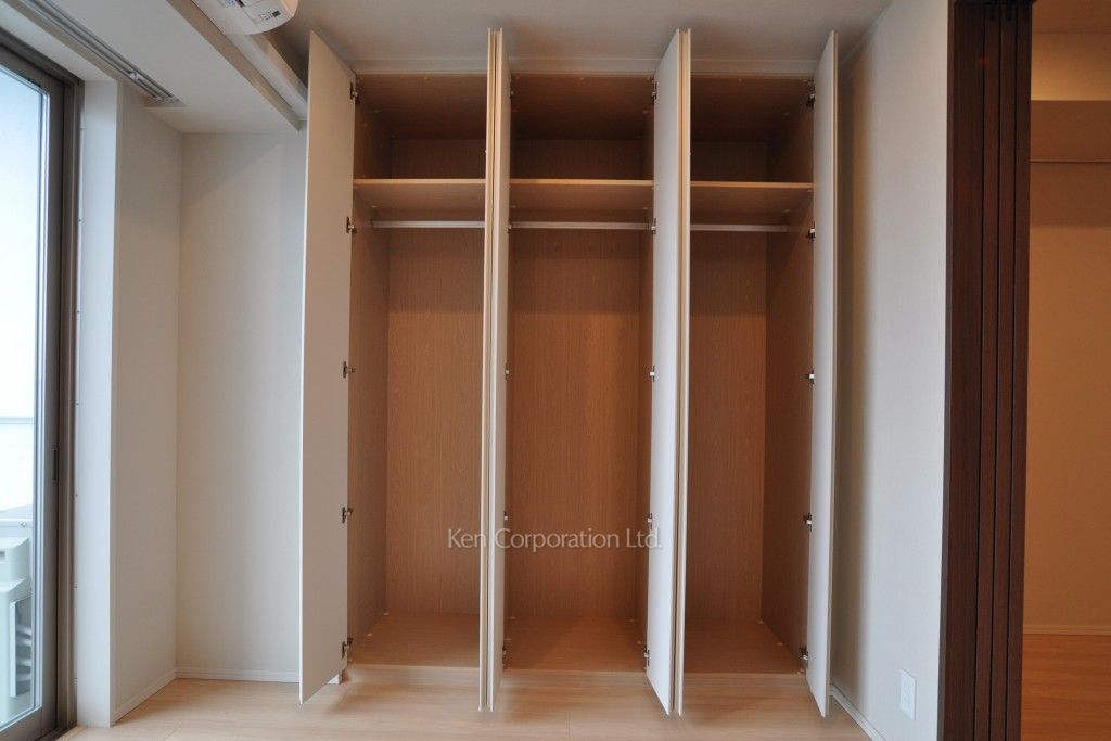 コンフォリア新宿イーストサイドタワーの写真 クローゼット ※18階の同じ間取タイプを撮影。仕様が異なることがあります。