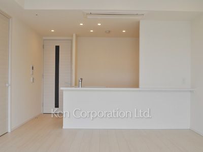コンフォリア新宿イーストサイドタワーの写真 居室（LDなど） ※17階の同じ間取タイプを撮影。仕様が異なることがあります。