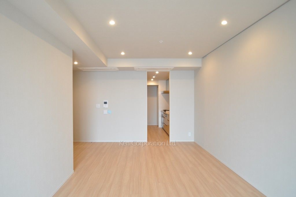 コンフォリア新宿イーストサイドタワーの写真 居室（LDなど） ※30階の同じ間取タイプを撮影。仕様が異なることがあります。