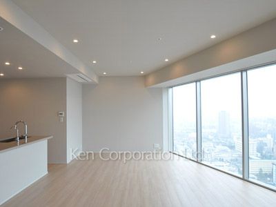 コンフォリア新宿イーストサイドタワーの写真 居室（LDなど） ※30階の同じ間取タイプを撮影。仕様が異なることがあります。