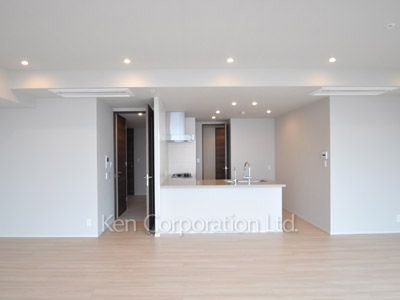 コンフォリア新宿イーストサイドタワーの写真 居室（LDなど） ※30階の同じ間取タイプを撮影。仕様が異なることがあります。