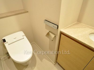 コンフォリア新宿イーストサイドタワーの写真 トイレ ※30階の同じ間取タイプを撮影。仕様が異なることがあります。