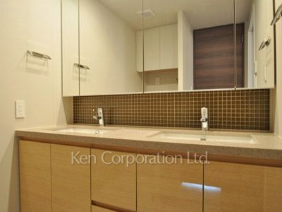 コンフォリア新宿イーストサイドタワーの写真 パウダールーム ※18階の同じ間取タイプを撮影。仕様が異なることがあります。