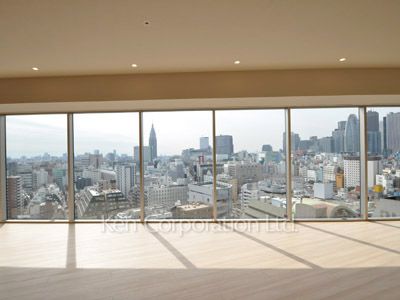 コンフォリア新宿イーストサイドタワーの写真