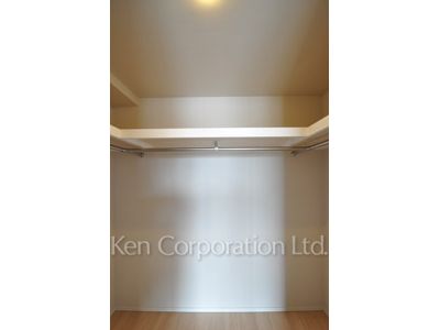 コンフォリア新宿イーストサイドタワーの写真 ウォークインクローゼット ※18階の同じ間取タイプを撮影。仕様が異なることがあります。