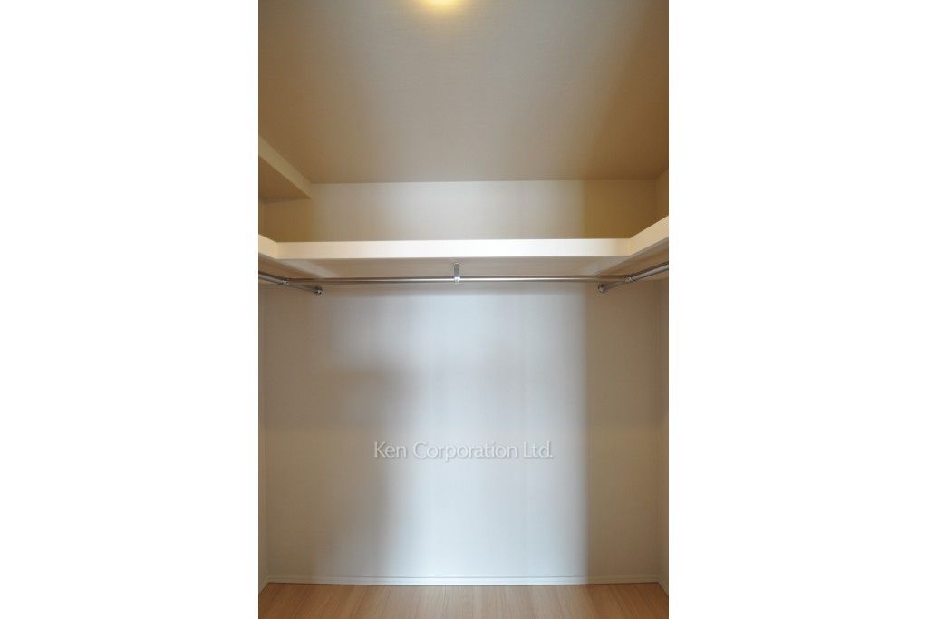 コンフォリア新宿イーストサイドタワーの写真 ウォークインクローゼット ※18階の同じ間取タイプを撮影。仕様が異なることがあります。