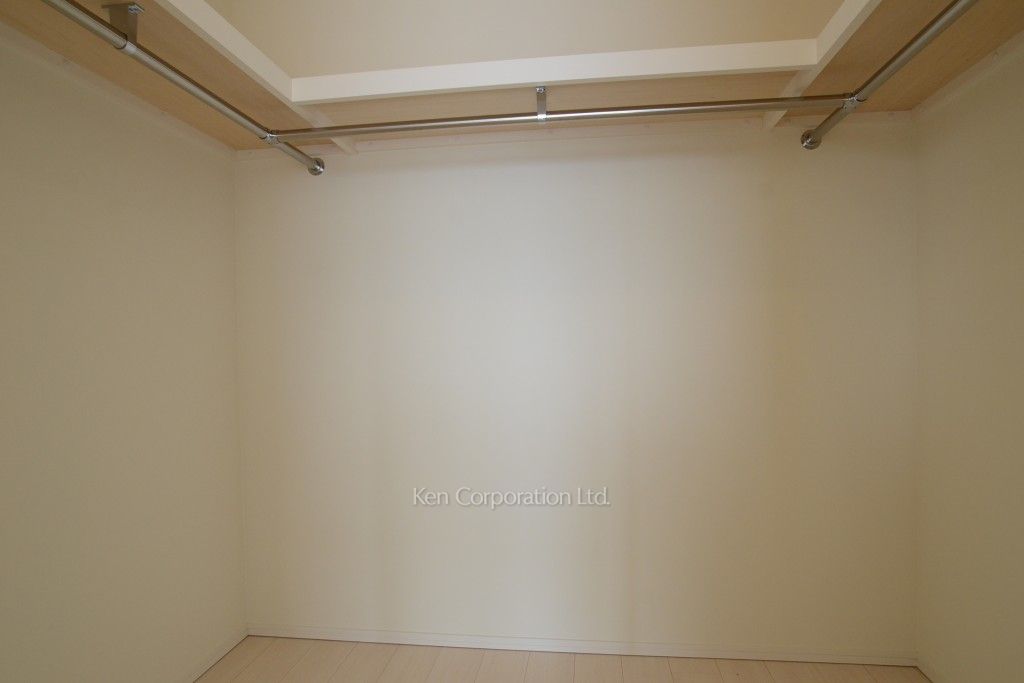 コンフォリア新宿イーストサイドタワーの写真 ウォークインクローゼット