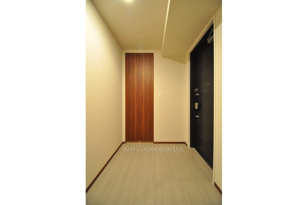 コンフォリア新宿イーストサイドタワーの写真 玄関 ※27階の同じ間取タイプを撮影。仕様が異なることがあります。