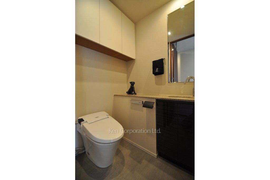 コンフォリア新宿イーストサイドタワーの写真 トイレ ※27階の同じ間取タイプを撮影。仕様が異なることがあります。