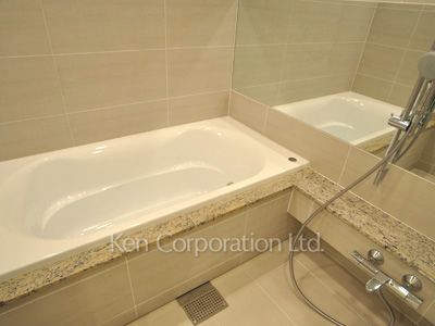 コンフォリア新宿イーストサイドタワーの写真 バスルーム ※25階の同じ間取タイプを撮影。仕様が異なることがあります。