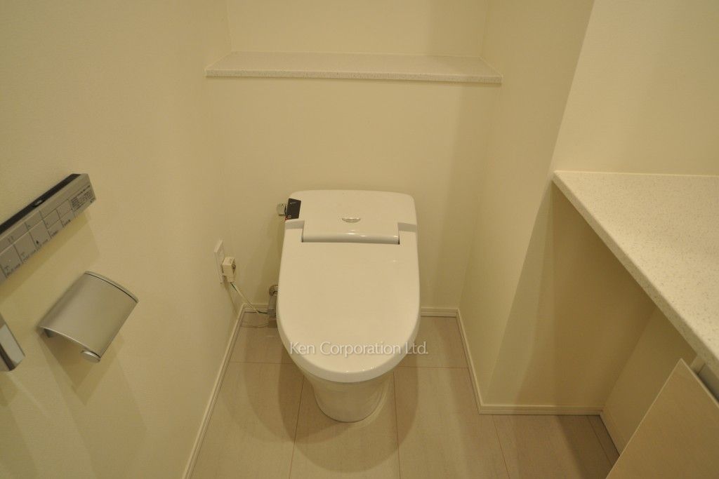 コンフォリア新宿イーストサイドタワーの写真 トイレ ※25階の同じ間取タイプを撮影。仕様が異なることがあります。