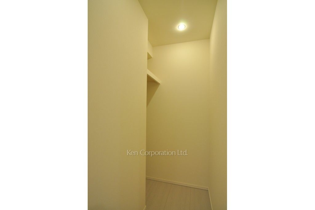 コンフォリア新宿イーストサイドタワーの写真 クローゼット ※25階の同じ間取タイプを撮影。仕様が異なることがあります。