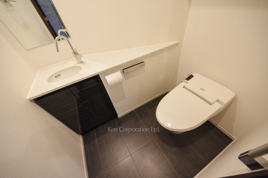 コンフォリア新宿イーストサイドタワーの写真 トイレ