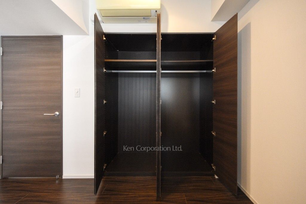 コンフォリア新宿イーストサイドタワーの写真 クローゼット