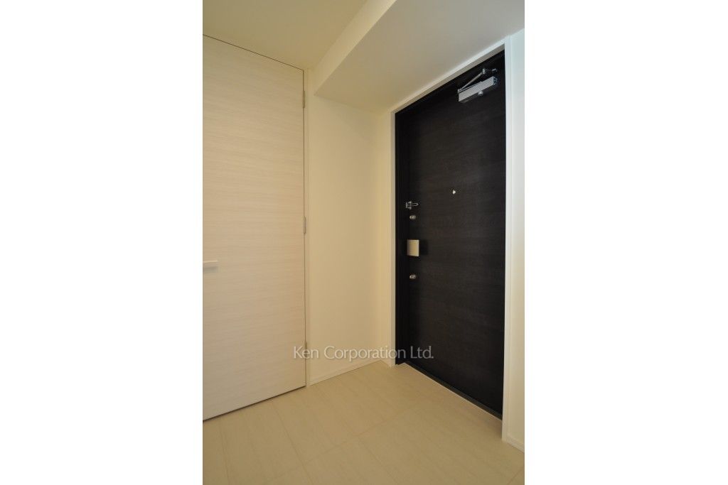 コンフォリア新宿イーストサイドタワーの写真 玄関 ※17階の同じ間取タイプを撮影。仕様が異なることがあります。