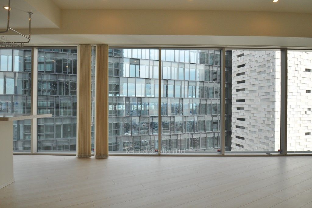 コンフォリア新宿イーストサイドタワーの写真 居室（LDなど） ※17階の同じ間取タイプを撮影。仕様が異なることがあります。